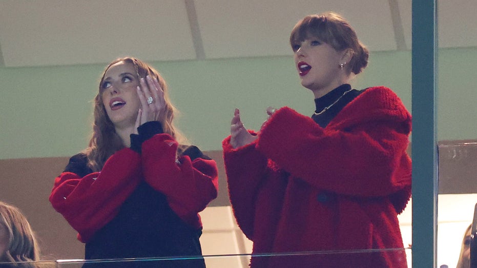taylor-swift-supports-travis-kelce-with-brittany-mahomes-by-her-side