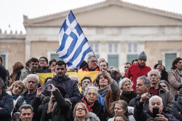 hundreds-of-protesters-opposed-to-bill-allowing-same-sex-marriage-rally-in-greek-capital