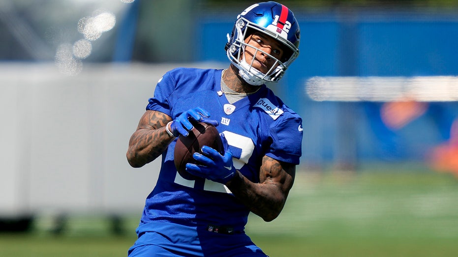 pro-bowler-darren-waller-likely-considered-retirement-after-disappointing-first-giants-season:-report