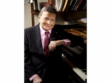 byron-janis,-renowned-american-classical-pianist-who-overcame-debilitating-arthritis,-dies-at-95