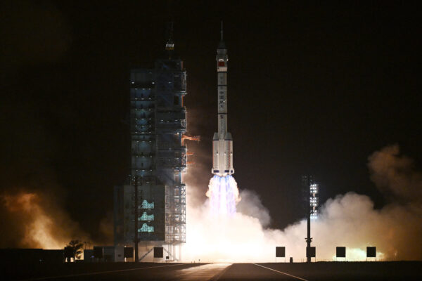 china-launches-3-member-crew-to-its-space-station-as-it-seeks-to-put-astronauts-on-the-moon-by-2030