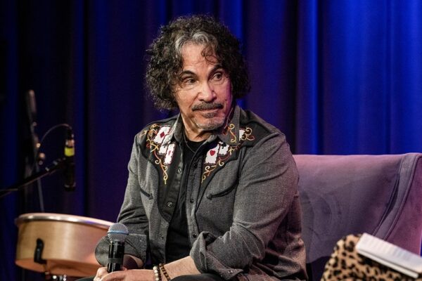 john-oates-of-hall-&-oates-says-new-tech-in-music-could-lead-to-a-‘crazy,-scary-world’